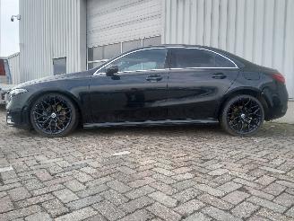 Mercedes A-klasse A Limousine (177.1) Sedan 1.3 A-200 Turbo (M282.914) [120kW]  (09-2018=
/12-2026) picture 4