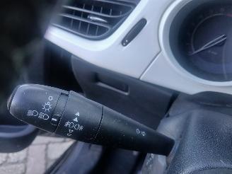 Citroën C3 C3 (SC) Hatchback 5-drs 1.2 VTi 82 12V (EB2F(HMZ)) [60kW]  (06-2012/09=
-2016) picture 14