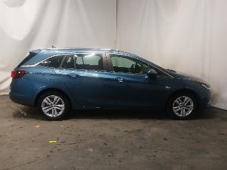 Opel Astra Astra K Sports Tourer Combi 1.0 Turbo 12V (B10XFT(Euro 6)) [77kW]  (01=
-2016/12-2022) picture 8