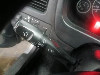 Mitsubishi Space-star Space Star (DG) MPV 1.6 16V (4G18) [72kW]  (01-2001/12-2004) picture 14