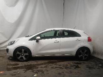 Kia Rio Rio III (UB) Hatchback 1.2 CVVT 16V (G4LA5) [63kW]  (09-2011/12-2017) picture 4