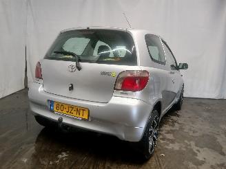 Toyota Yaris Yaris (P1) Hatchback 1.3 16V VVT-i (2SZFE) [64kW]  (04-2002/09-2005) picture 5