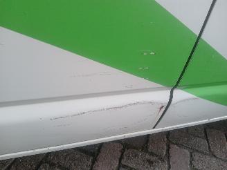 Volkswagen Transporter Transporter T5 Van 1.9 TDi (AXC) [63kW]  (04-2003/11-2009) picture 21