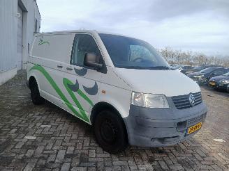 Volkswagen Transporter Transporter T5 Van 1.9 TDi (AXC) [63kW]  (04-2003/11-2009) picture 5