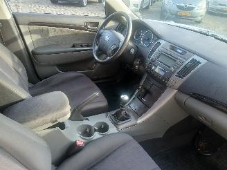 Hyundai Sonata Sonata Sedan 2.0 CRDI VGT 16V (D4EA) [110kW]  (03-2009/12-2010) picture 9