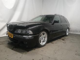 BMW 5-serie 5 serie Touring (E39) Combi 530i 24V (M54-B30(306S3)) [170kW]  (09-200=
0/12-2003) picture 3