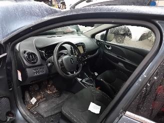 Renault Clio Clio IV Estate/Grandtour (7R) Combi 5-drs 0.9 Energy TCE 90 12V (H4B-4=
08(H4B-B4)) [66kW]  (01-2013/08-2021) picture 5