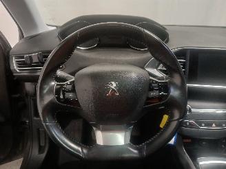 Peugeot 308 308 SW (L4/L9/LC/LJ/LR) Combi 5-drs 1.2 12V e-THP PureTech 130 (EB2DTS=
(HNY)) [96kW]  (03-2014/06-2021) picture 18