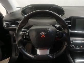 Peugeot 308 308 SW (L4/L9/LC/LJ/LR) Combi 5-drs 1.6 BlueHDi 120 (DV6FC(BHZ)) [88kW=
]  (03-2014/12-2021) picture 17