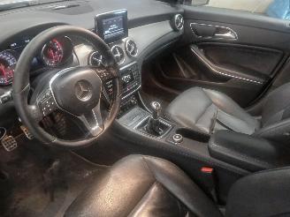 Mercedes Cla-klasse CLA (117.3) Sedan 1.6 CLA-180 16V (M270.910) [90kW]  (01-2013/03-2019)= picture 12