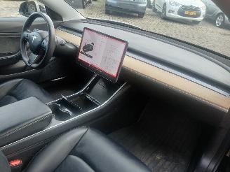 Tesla Model 3 Model 3 Sedan Long Range AWD 75 kWh (3D5) [258kW]  (06-2018/...) picture 7