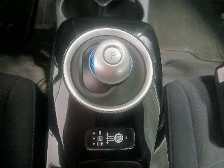 Nissan Leaf Leaf (ZE0) Hatchback Leaf (EM61) [80kW]  (11-2010/12-2017) picture 17