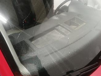 Volkswagen Caddy Caddy III (2KA,2KH,2CA,2CH) Van 1.6 TDI 16V (CAYE) [55kW]  (08-2010/05=
-2015) picture 19