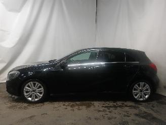 Mercedes A-klasse A (W176) Hatchback 1.6 A-180 16V (M270.910) [90kW]  (09-2012/05-2018) picture 4