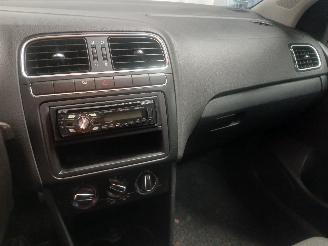 Volkswagen Polo Polo V (6R) Hatchback 1.4 16V (CGGB(Euro 5)) [63kW]  (03-2009/05-2014)= picture 17