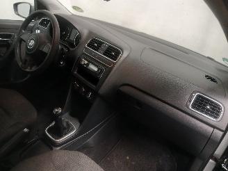 Volkswagen Polo Polo V (6R) Hatchback 1.4 16V (CGGB(Euro 5)) [63kW]  (03-2009/05-2014)= picture 8