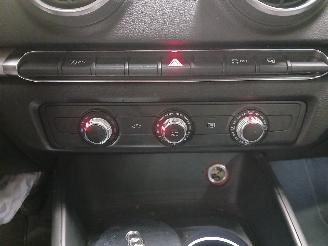 Audi A3 A3 Sportback (8VA/8VF) Hatchback 5-drs 1.2 TFSI 16V (CJZA(Euro 5)) [77=
kW]  (05-2013/03-2020) picture 26