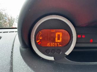 Renault Twingo Twingo II (CN) Hatchback 3-drs 1.2 16V (D4F-770) [55kW]  (03-2007/09-2=
014) picture 2