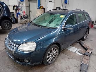 Salvage car Volkswagen Golf Golf V Variant (1K5) Combi 2.0 TDI 16V (BKD) [103kW]  (06-2007/07-2009=
) 2008/6