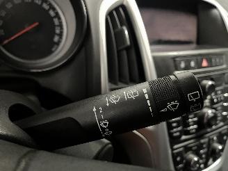 Opel Astra Astra J (PC6/PD6/PE6/PF6) Hatchback 5-drs 1.6 16V (A16XER(Euro 5)) [85=
kW]  (12-2009/10-2015) picture 16