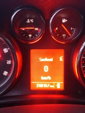 Opel Astra Astra J Sports Tourer (PD8/PE8/PF8) Combi 1.4 16V ecoFLEX (A14XER(Euro=
 5)) [74kW]  (10-2010/10-2015) picture 2