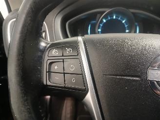 Volvo V-40 V40 (MV) Hatchback 5-drs 1.6 D2 (D4162T) [84kW]  (03-2012/12-2016) picture 18