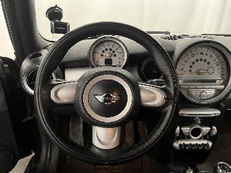 Mini Mini Mini (R56) Hatchback 1.4 16V One (N12-B14A) [70kW]  (11-2006/03-2010) picture 17