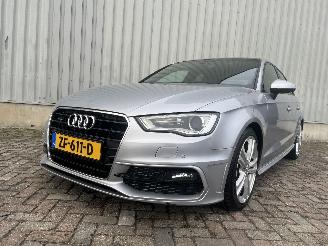 Avarii autoturisme Audi A3 A3 Sportback (8VA/8VF) Hatchback 5-drs 2.0 TDI 16V Quattro (CUNA) [135=
kW]  (05-2013/07-2018) 2015/4