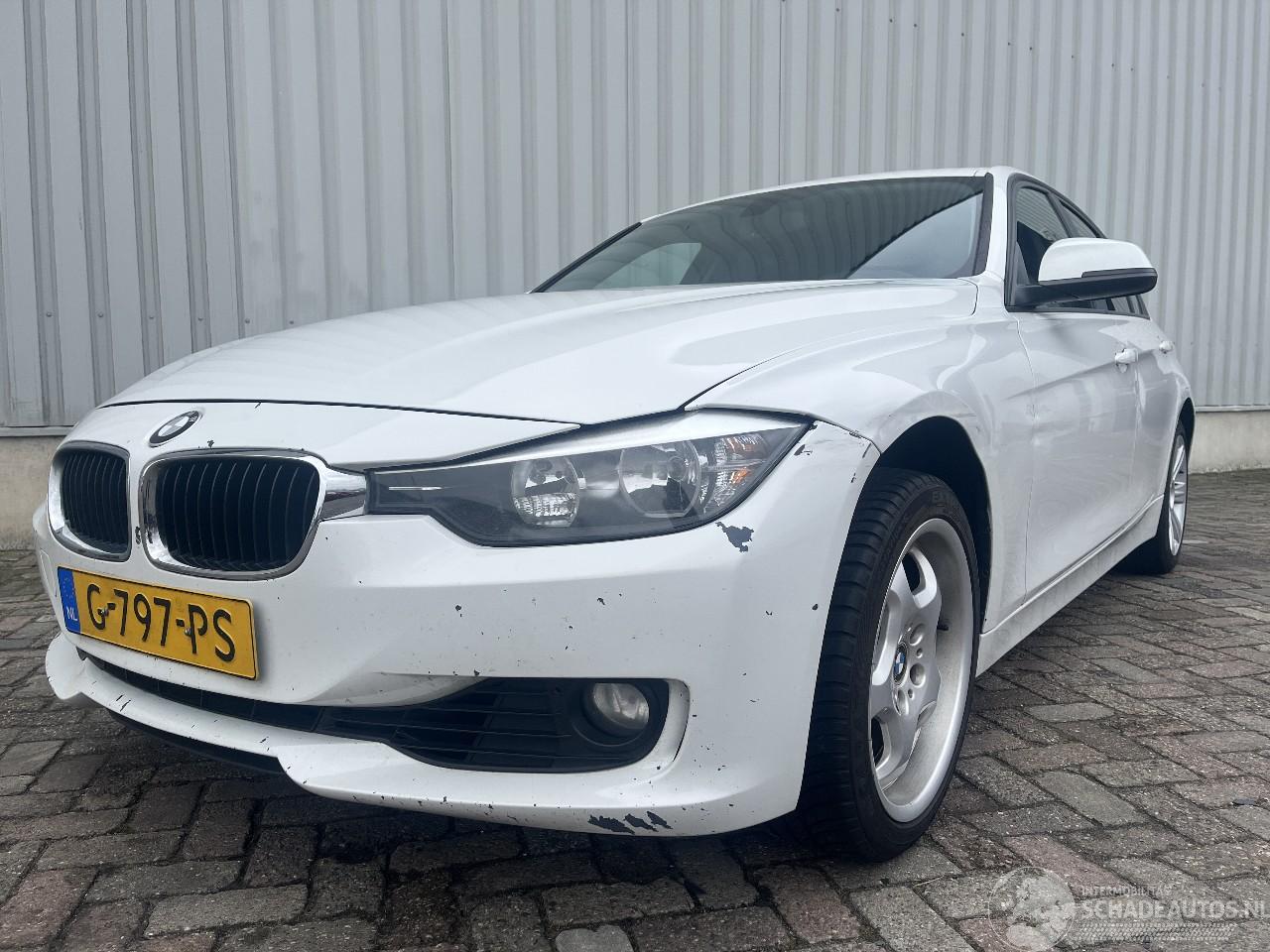 BMW 3-serie 3 serie (F30) Sedan 320i 2.0 16V (N20-B20A) [180kW]  (11-2011/10-2018)=