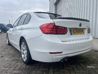 BMW 3-serie 3 serie (F30) Sedan 320i 2.0 16V (N20-B20A) [180kW]  (11-2011/10-2018)= picture 5