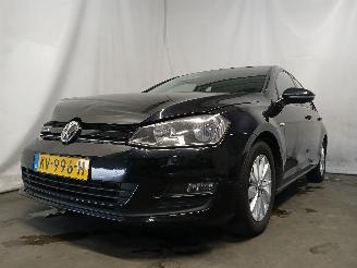 krockskadad bil auto Volkswagen Golf Golf VII (AUA) Hatchback 1.0 TSI 12V BlueMotion (CHZD) [85kW]  (05-201=
5/08-2020) 2017/1