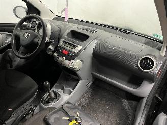 Toyota Aygo Aygo (B10) Hatchback 1.0 12V VVT-i (1KR-FE) [50kW]  (07-2005/05-2014) picture 8