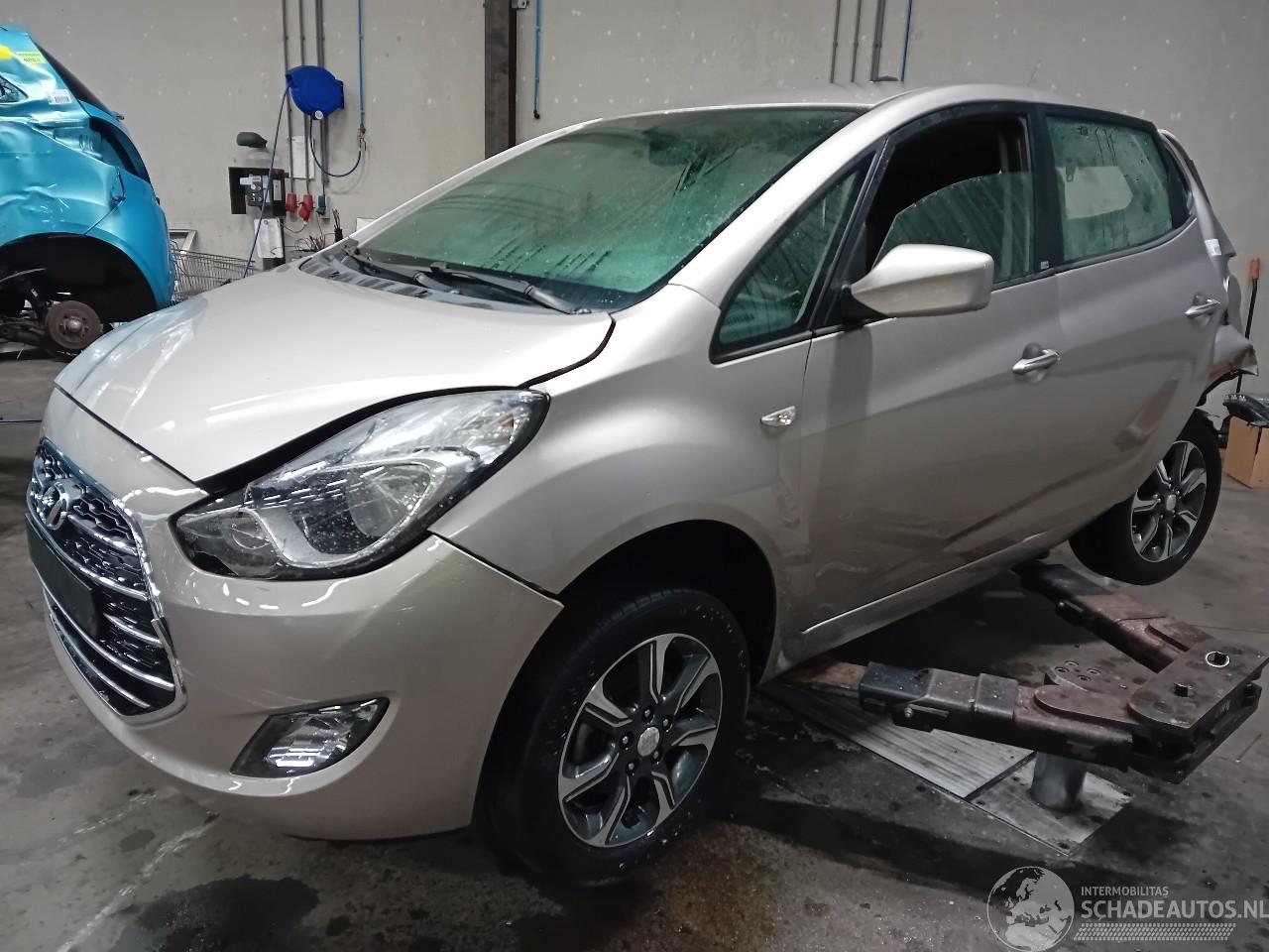 Hyundai Ix20 iX20 (JC) SUV 1.4i 16V (G4FA) [66kW]  (11-2010/07-2019)