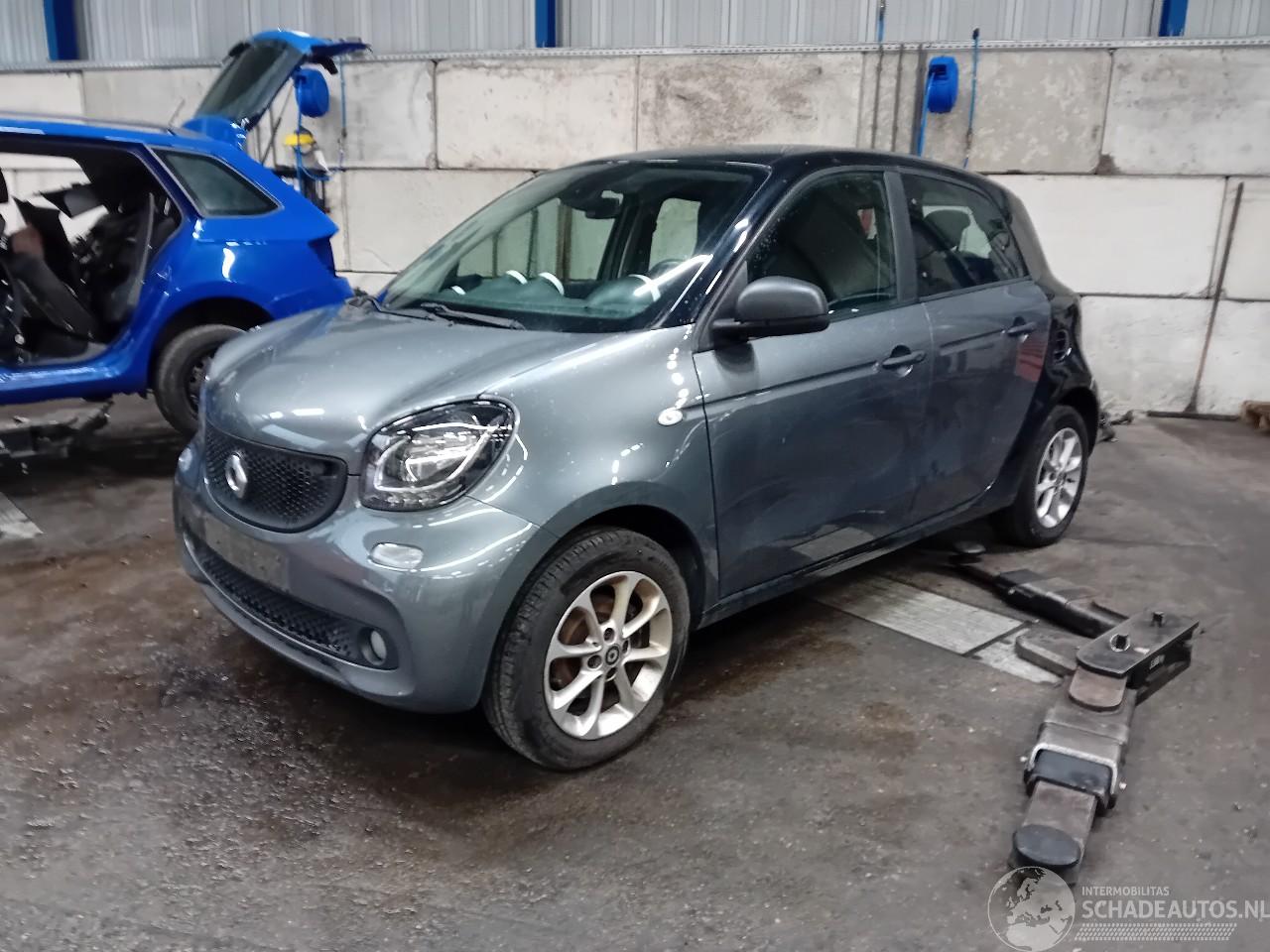 Smart Forfour Forfour (453) Hatchback 5-drs 1.0 12V (M281.920) [52kW]  (07-2014/...)=