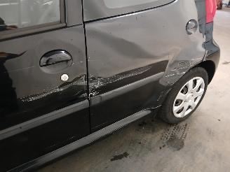 Peugeot 107 107 Hatchback 1.0 12V (384F(1KR)) [50kW]  (06-2005/05-2014) picture 16