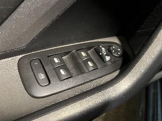 Peugeot 2008 2008 (CU) MPV 1.2 12V e-THP PureTech 110 (EB2DT(HNZ)) [81kW]  (01-2015=
/12-2019) picture 17