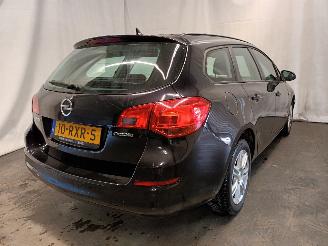 Opel Astra Astra J Sports Tourer (PD8/PE8/PF8) Combi 1.4 16V ecoFLEX (A14XER(Euro=
 5)) [74kW]  (10-2010/10-2015) picture 8