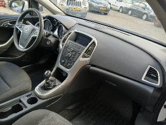 Opel Astra Astra J Sports Tourer (PD8/PE8/PF8) Combi 1.7 CDTi 16V (A17DTR(Euro 5)=
) [81kW]  (10-2010/10-2015) picture 7