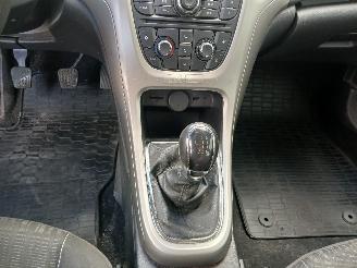 Opel Astra Astra J Sports Tourer (PD8/PE8/PF8) Combi 1.7 CDTi 16V (A17DTR(Euro 5)=
) [81kW]  (10-2010/10-2015) picture 18