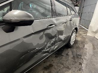 Opel Astra Astra K Sports Tourer Combi 1.4 Turbo 16V (B14XFT(Euro 6)) [110kW]  (1=
1-2015/12-2022) picture 15