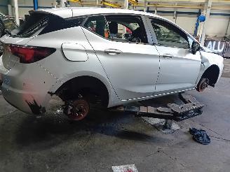 Opel Astra Astra K Hatchback 5-drs 1.6 CDTI 110 16V (B16DTU) [81kW]  (06-2015/12-=
2022) picture 3