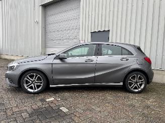 Mercedes A-klasse A (W176) Hatchback 1.6 A-180 16V (M270.910) [90kW]  (09-2012/05-2018) picture 3