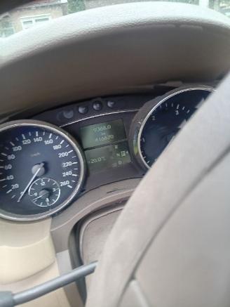 Mercedes R-klasse R (W251) MPV 3.0 320 CDI 24V 4-Matic (OM642.950) [165kW]  (01-2006/07-=
2010) picture 2