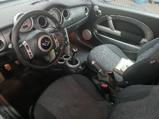 Mini Mini Mini One/Cooper (R50) Hatchback 1.6 16V Cooper (W10-B16A) [85kW]  (06-=
2001/09-2006) picture 7