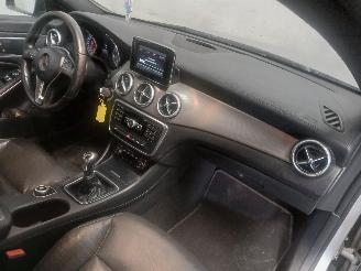 Mercedes Cla-klasse CLA (117.3) Sedan 1.6 CLA-180 16V (M270.910) [90kW]  (01-2013/03-2019)= picture 8