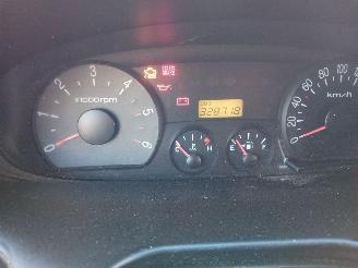 Hyundai H-200 H-1/H-200 Van 2.5 CRDi Powervan (D4CB) [103kW]  (08-2003/12-2007) picture 2