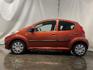 Peugeot 107 107 Hatchback 1.0 12V (384F(1KR)) [50kW]  (06-2005/05-2014) picture 4