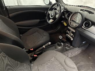 Mini Mini Mini (R56) Hatchback 1.6 16V Cooper (N12-B16A) [88kW]  (10-2006/02-201=
2) picture 10
