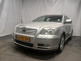 Auto incidentate Toyota Avensis Avensis Wagon (T25/B1E) Combi 2.0 16V VVT-i D4 (1AZFSE) [108kW]  (04-2=
003/11-2008) 2004/4