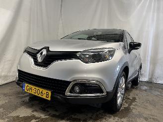 Vaurioauto  passenger cars Renault Captur Captur (2R) SUV 0.9 Energy TCE 12V (H4B-408(H4B-B4)) [66kW]  (06-2013/=
=2E..) 2014/9
